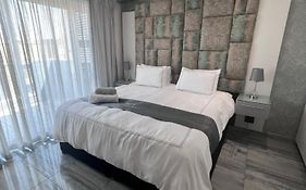 Aya Luxury Apartment 84